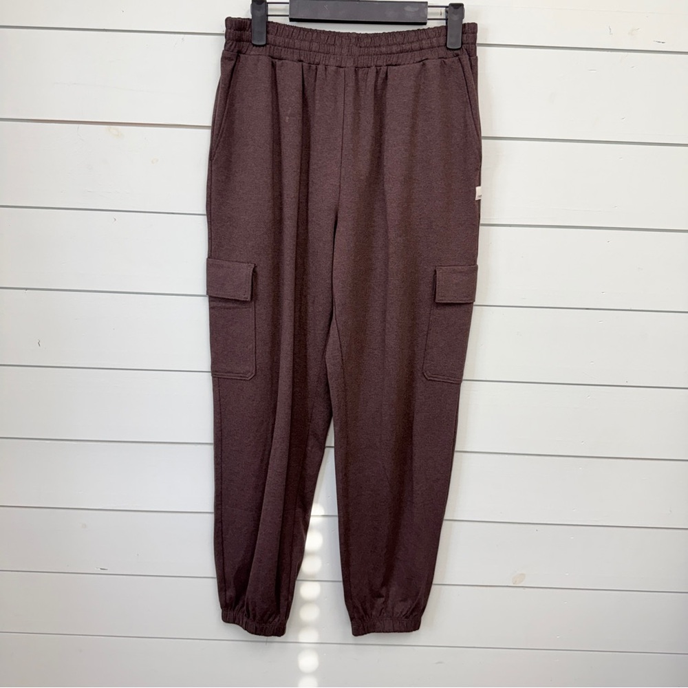 Vuori boyfriend cargo sweatpants brown‎ women’s size small